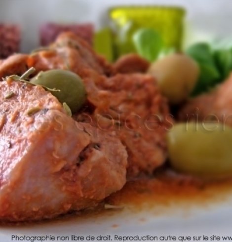 Sauté de porc mijoté aux saveurs méditerranéennes