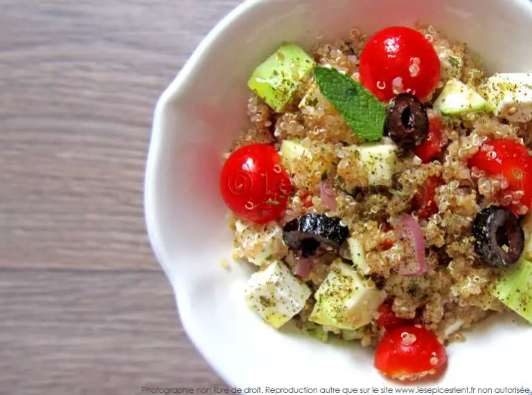 Salade de quinoa aux légumes d’été, feta et aromates fraîcheur