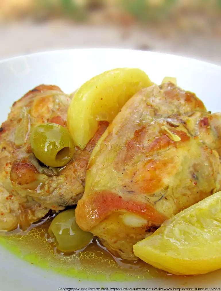 Tajine de poulet aux citron confit et olives
