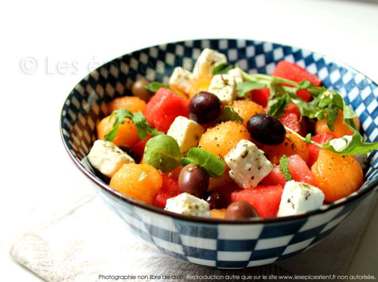 Salade de pastèque, feta, melon et olives noires