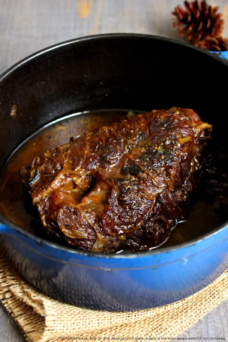 Roti De Paleron De Boeuf Mijote En Cocotte Extra Moelleux