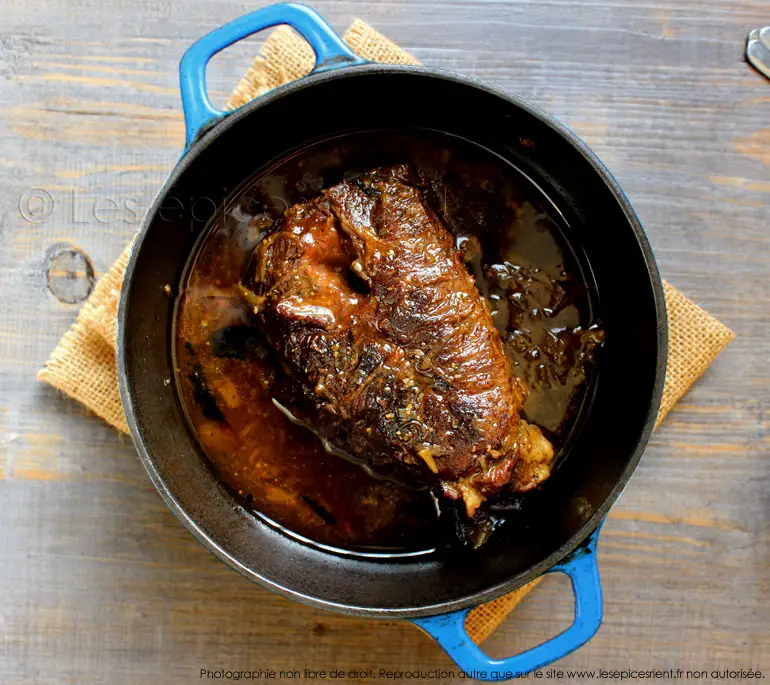 Rôti de paleron de boeuf mijoté en cocotte, extra moelleux