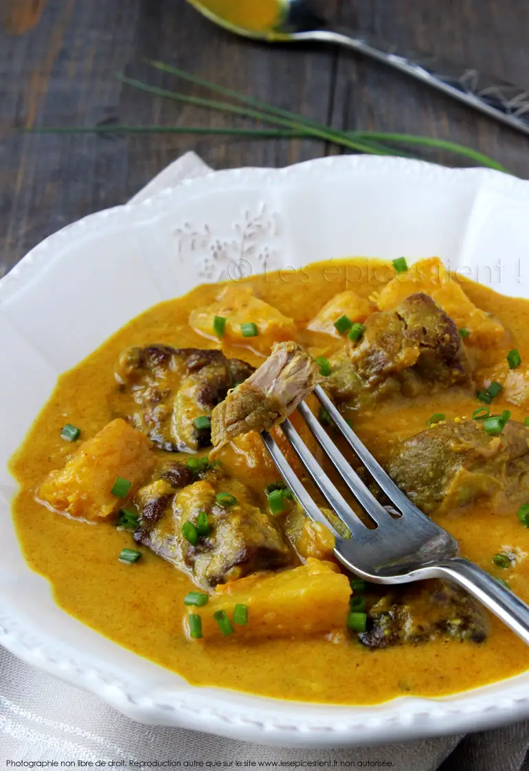 Curry Doux De Porc Mijote A L Ananas Les Epices Rient