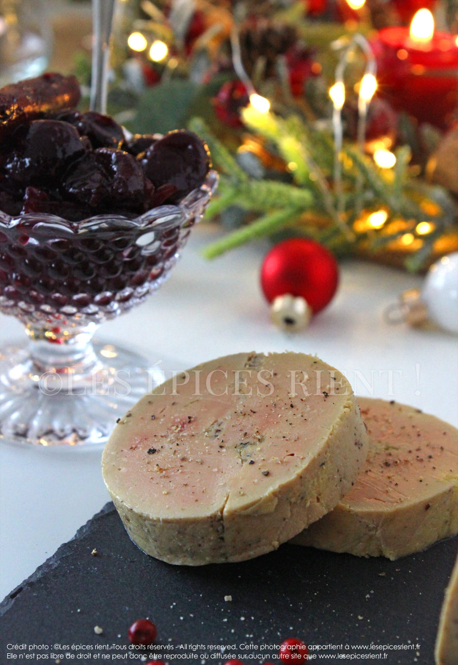 Une terrine de foie gras aux quatre-épices et rhum vieux pour le réveillon